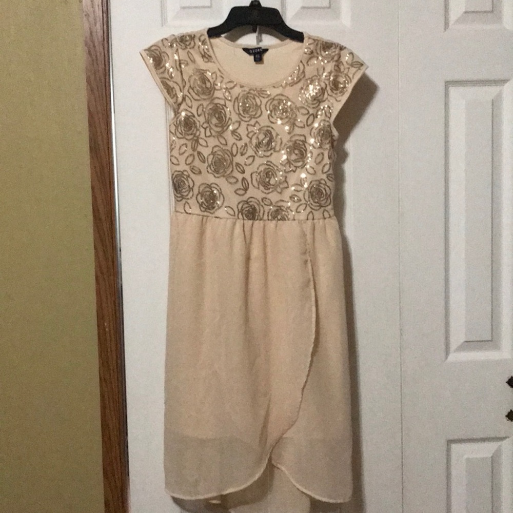 Sequined rose print nude dress